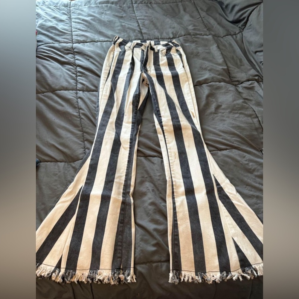 Saints & Hearts flares from Cavanders size 23/30